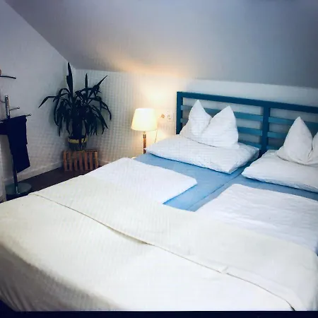 Medences Apartman 아파트 *